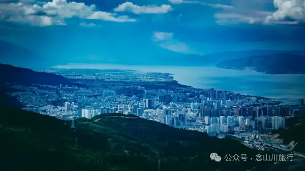 洱海之眼,巍山之巅——站在者摩山上领略万川之美