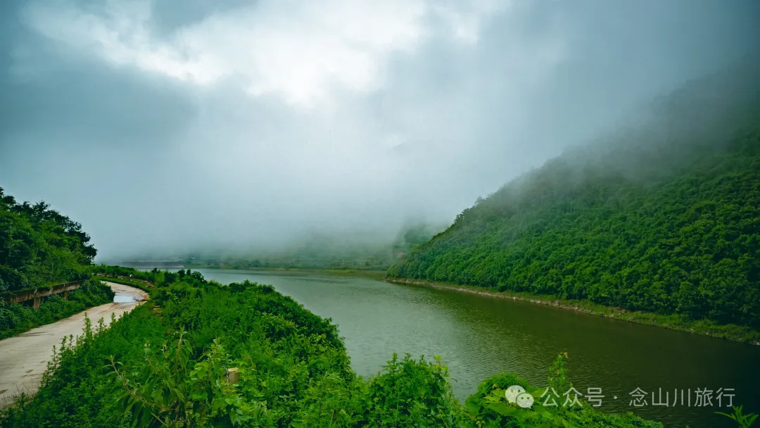 大理巍山巍宝山后的梯子坡村：雨后空气中飘荡着甘甜气息的彝族村庄 - 第45张