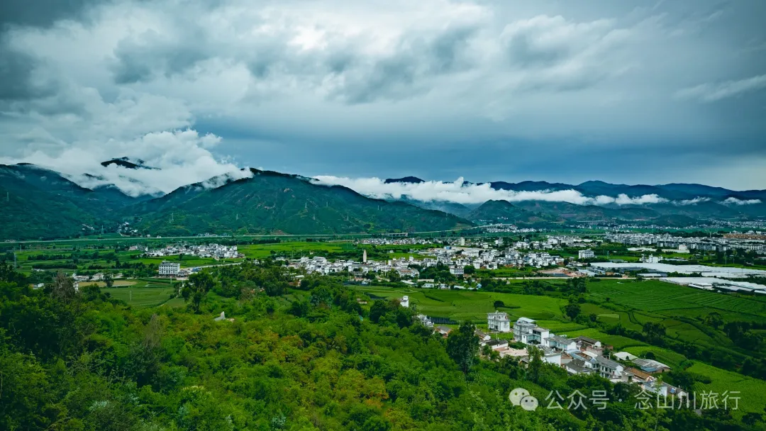大理巍山巍宝山后的梯子坡村:雨后空气中飘荡着甘甜气息的彝族村庄 - 第52张