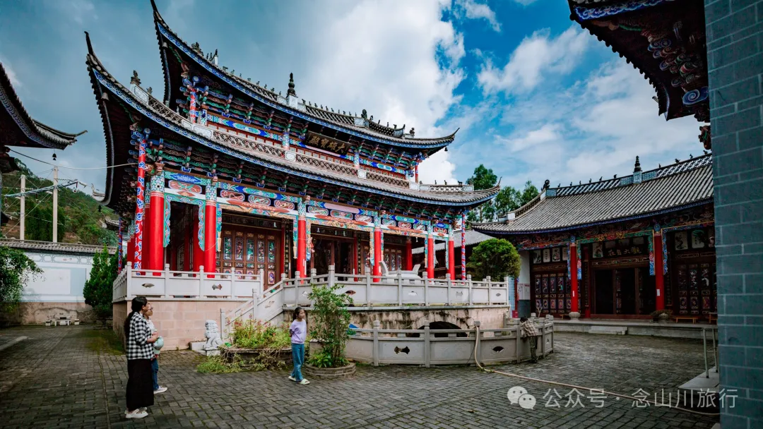 Bamboo and Zen: Entering the Chan Sect Sanctuary of Zhuping Temple in Weishan, Dali - Image 7