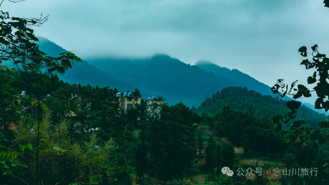 10 Years Living in Dali • 2014 Cycling Journey to Dali Part 2: From Yuping Dong Autonomous County, Guizhou to Panzhou City - Image 27