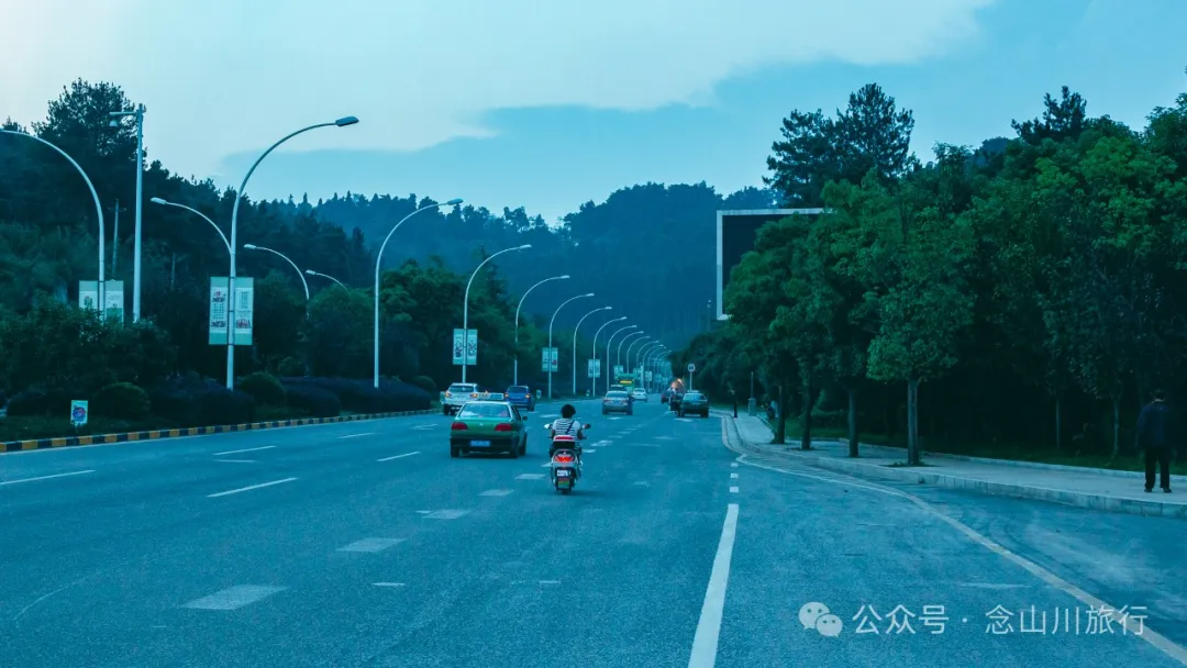 10 Years Living in Dali • 2014 Cycling Journey to Dali Part 2: From Yuping Dong Autonomous County, Guizhou to Panzhou City - Image 30