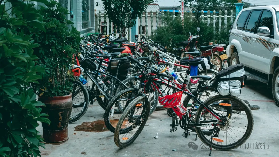 10 Years Living in Dali • 2014 Cycling Journey to Dali Part 2: From Yuping Dong Autonomous County, Guizhou to Panzhou City - Image 36