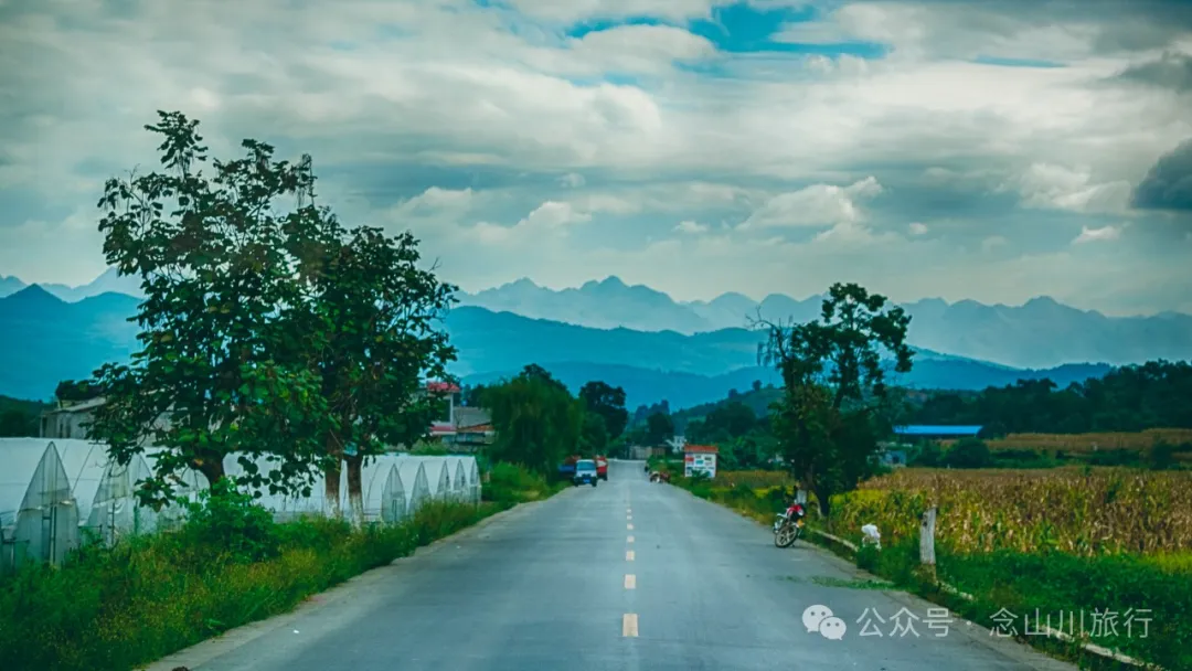 10 Years Living in Dali • 2014 Cycling Journey to Dali Part 2: From Yuping Dong Autonomous County, Guizhou to Panzhou City - Image 58