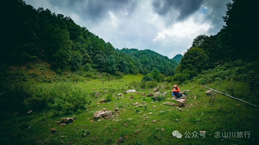 Accompanied by Cattle and Sheep: A Peaceful Hike in Tizipo Village, Weishan, Dali - Image 15