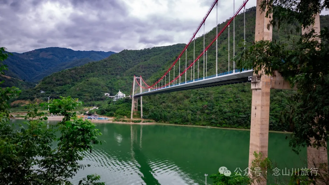 Bahuanhe Grassland: A Hidden Gem in Lincang Yun County, A New Pastoral Poem by the Lancang River - Image 5
