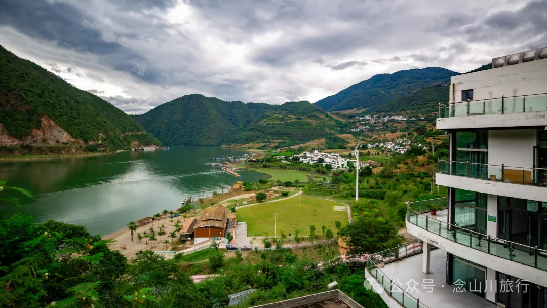 Bahuanhe Grassland: A Hidden Gem in Lincang Yun County, A New Pastoral Poem by the Lancang River - Image 6