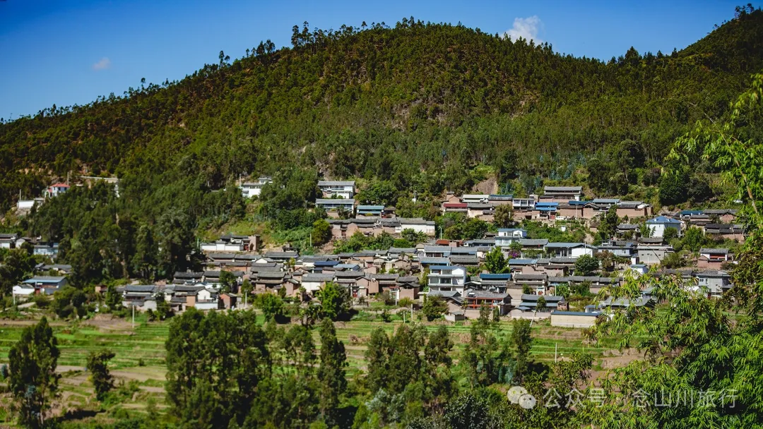 大理巍山大黄草坝：田园风光中的理想村落 - 第1张