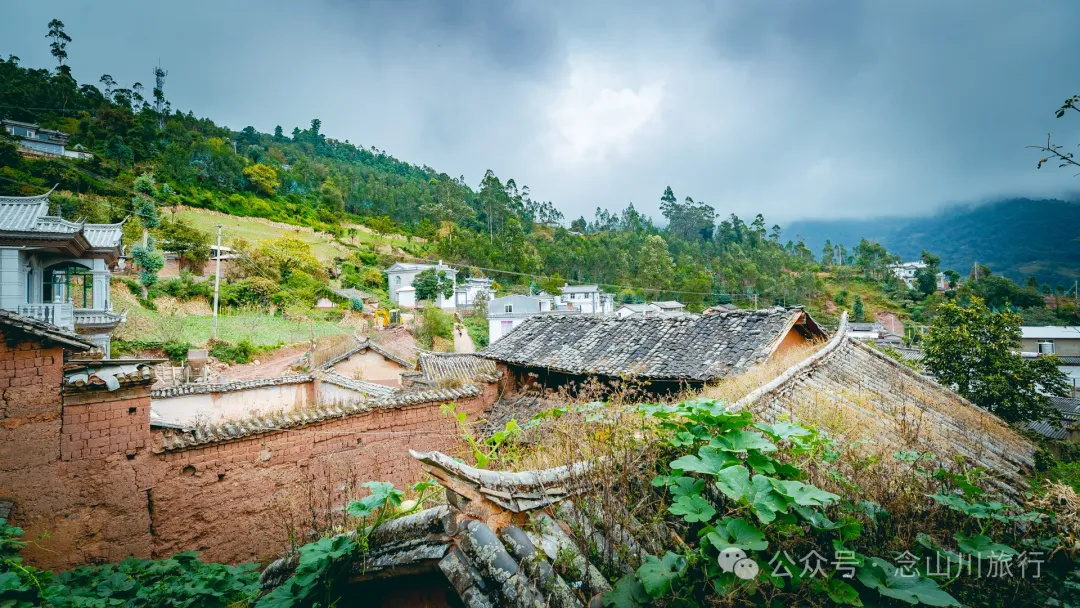 Duoyu Village in Weishan, Dali: A Peaceful Village Amidst Lush Mountain Scenery - Image 10