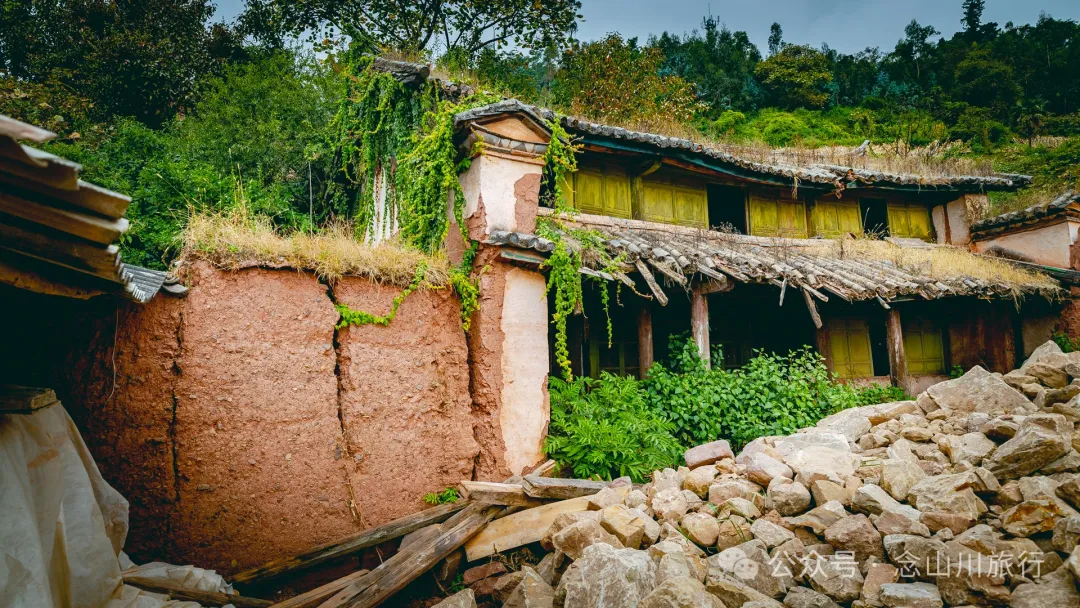 Duoyu Village in Weishan, Dali: A Peaceful Village Amidst Lush Mountain Scenery - Image 14