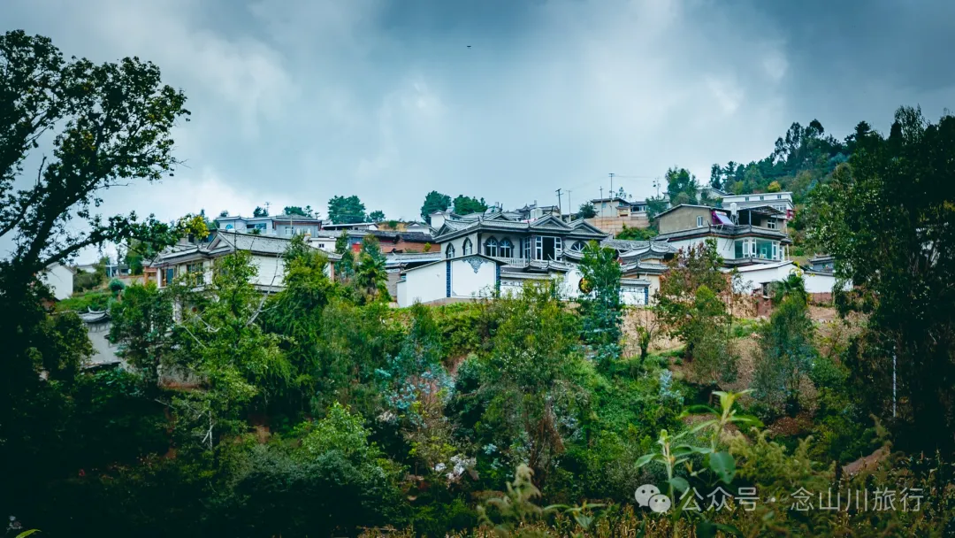 Duoyu Village in Weishan, Dali: A Peaceful Village Amidst Lush Mountain Scenery - Image 20
