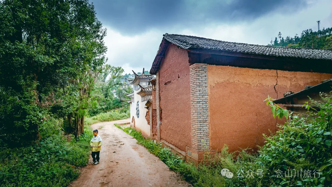 Duoyu Village in Weishan, Dali: A Peaceful Village Amidst Lush Mountain Scenery - Image 22