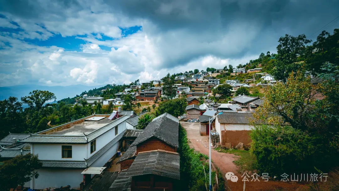 Duoyu Village in Weishan, Dali: A Peaceful Village Amidst Lush Mountain Scenery - Image 24