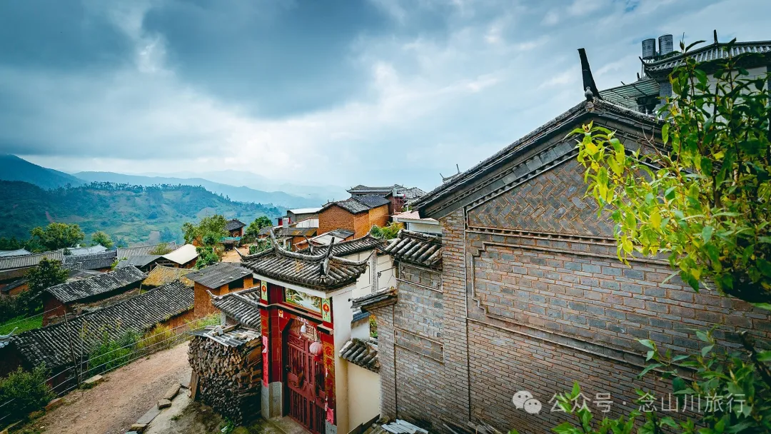 Duoyu Village in Weishan, Dali: A Peaceful Village Amidst Lush Mountain Scenery - Image 8