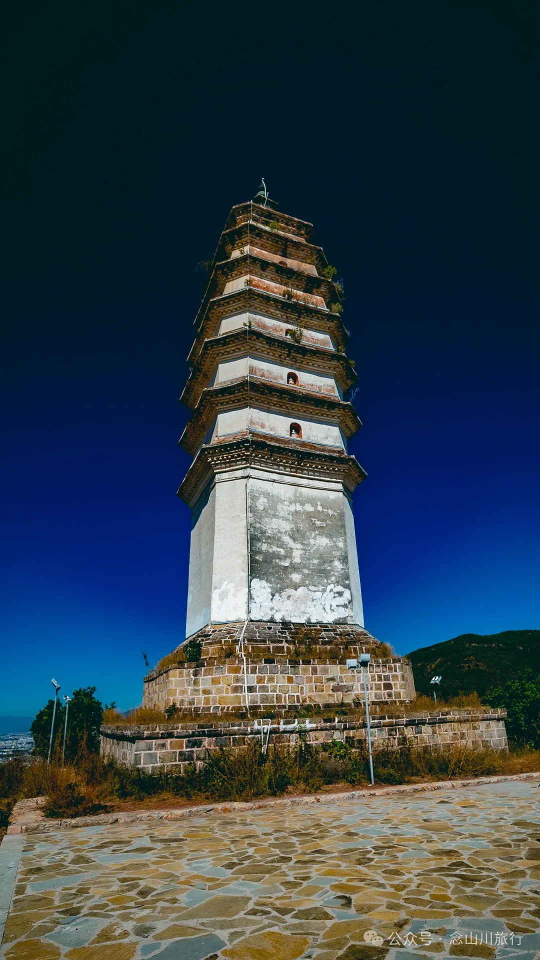 大理巍山封川塔：登清朝古塔，览蒙舍冬景，赏山中黄叶 - 第12张