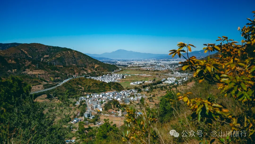 大理巍山封川塔：登清朝古塔，览蒙舍冬景，赏山中黄叶 - 第14张