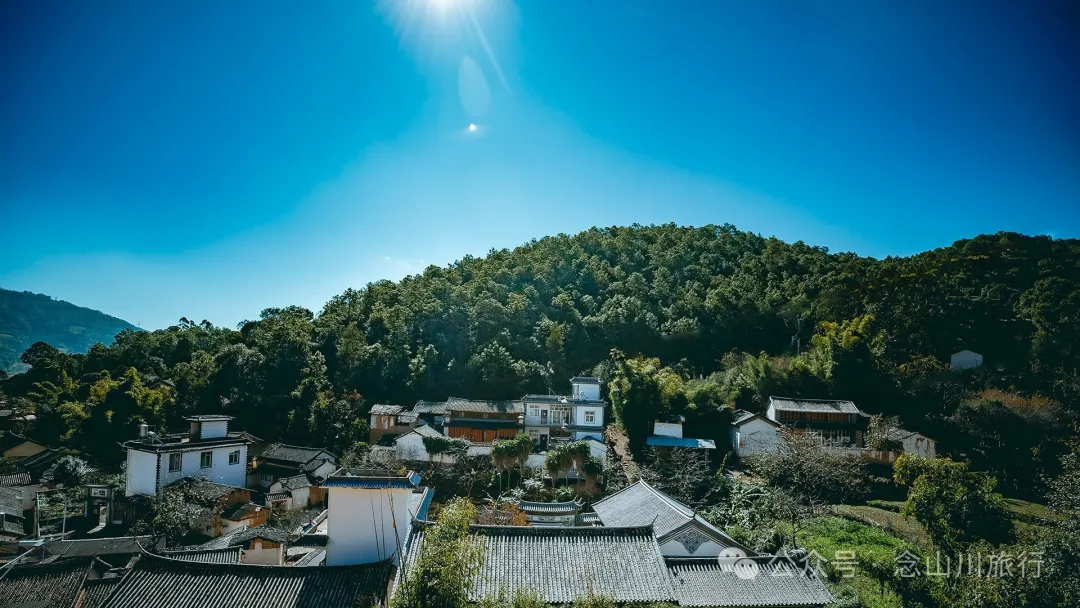 大理巍山翁家丫口村:一段村庄的历史,一个老人的生活,一棵树的光阴 - 第1张