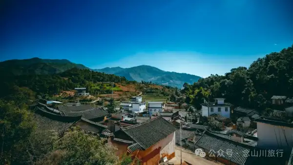 大理巍山翁家丫口村:一段村庄的历史,一个老人的生活,一棵树的光阴