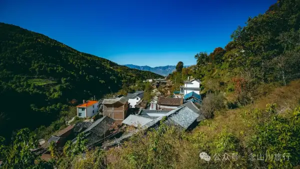 大理巍山草厂彝族特色村:一个传说,一抹乡愁,一次本土宗教密枯文化之旅