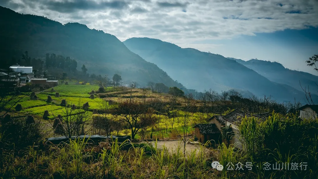 大理巍山金沙坪村:紫金山下,坐看云海夕阳的宁静村庄 - 第4张