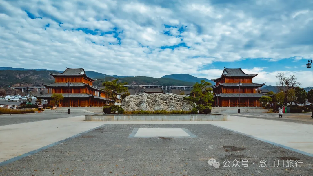 Dali Jianchuan Wood Carving Town: Millennia-spanning Chinese Architectural Aesthetics and Bai Craftsmanship Heritage - Image 1