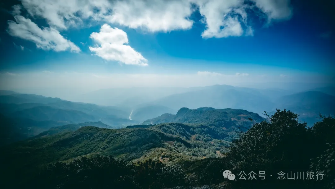 15 Kilometers, 6 Hours: Hiking to the Summit of Mount Zijin, the Highest Peak in Weishan, Dali, and Enjoying the Beauty of Ten Thousand Rivers - Image 1