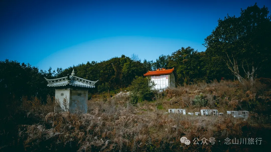 15 Kilometers, 6 Hours: Hiking to the Summit of Mount Zijin, the Highest Peak in Weishan, Dali, and Enjoying the Beauty of Ten Thousand Rivers - Image 13