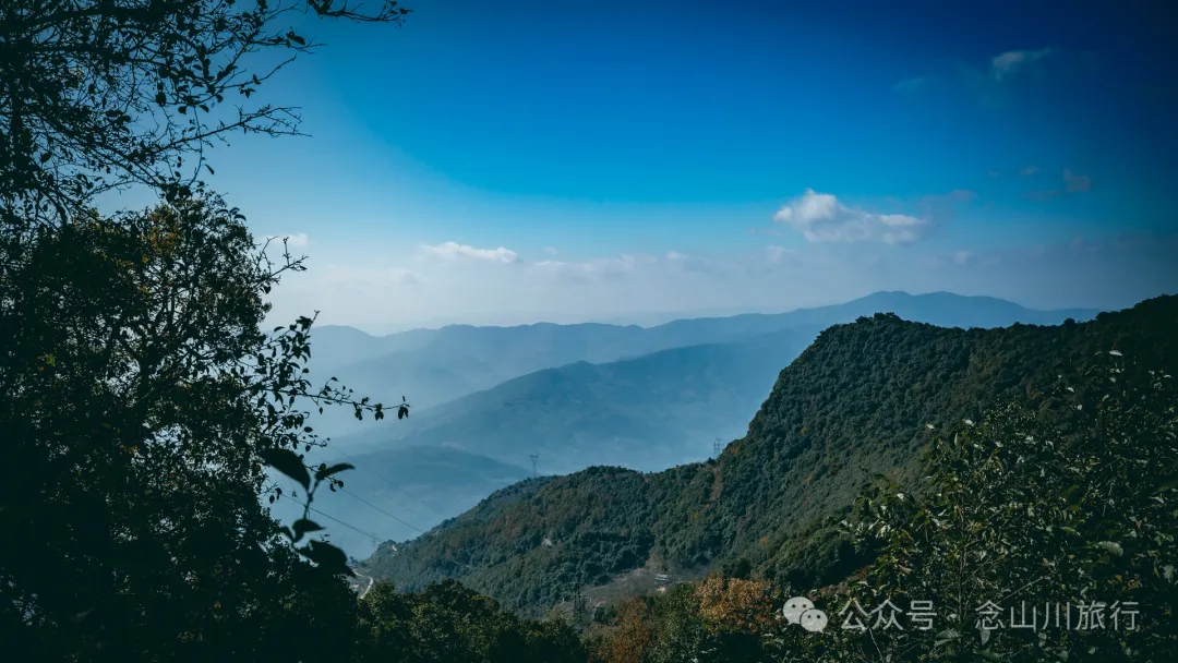15 Kilometers, 6 Hours: Hiking to the Summit of Mount Zijin, the Highest Peak in Weishan, Dali, and Enjoying the Beauty of Ten Thousand Rivers - Image 8