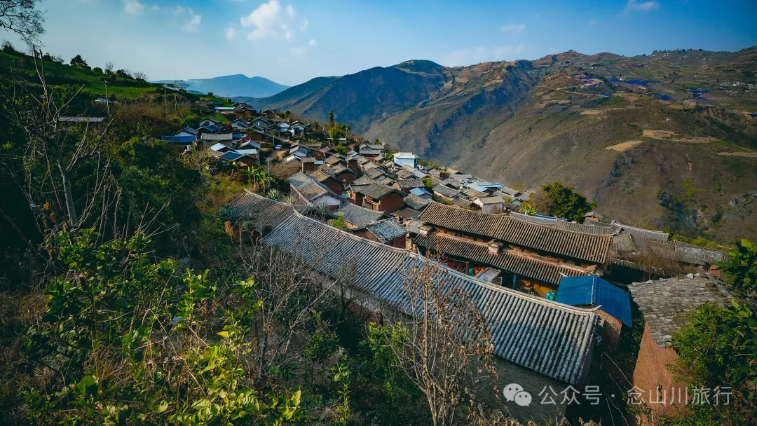 大理巍山馬鞍山鄉打比麼村：公路上的俯瞰，遇見山間最美的畫卷 - 第1张