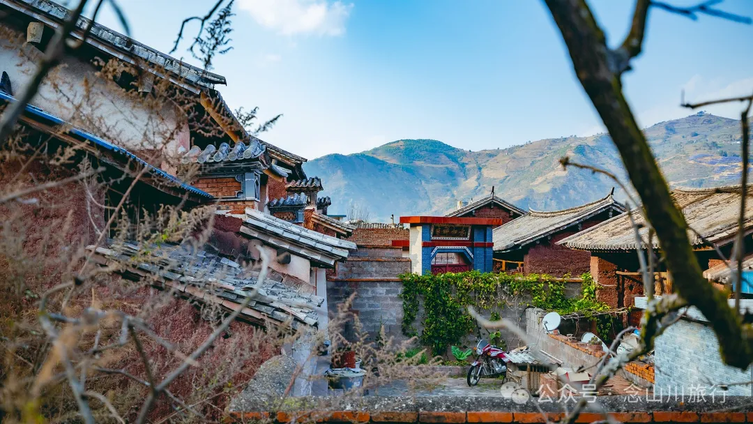 大理巍山馬鞍山鄉打比麼村：公路上的俯瞰，遇見山間最美的畫卷 - 第15张