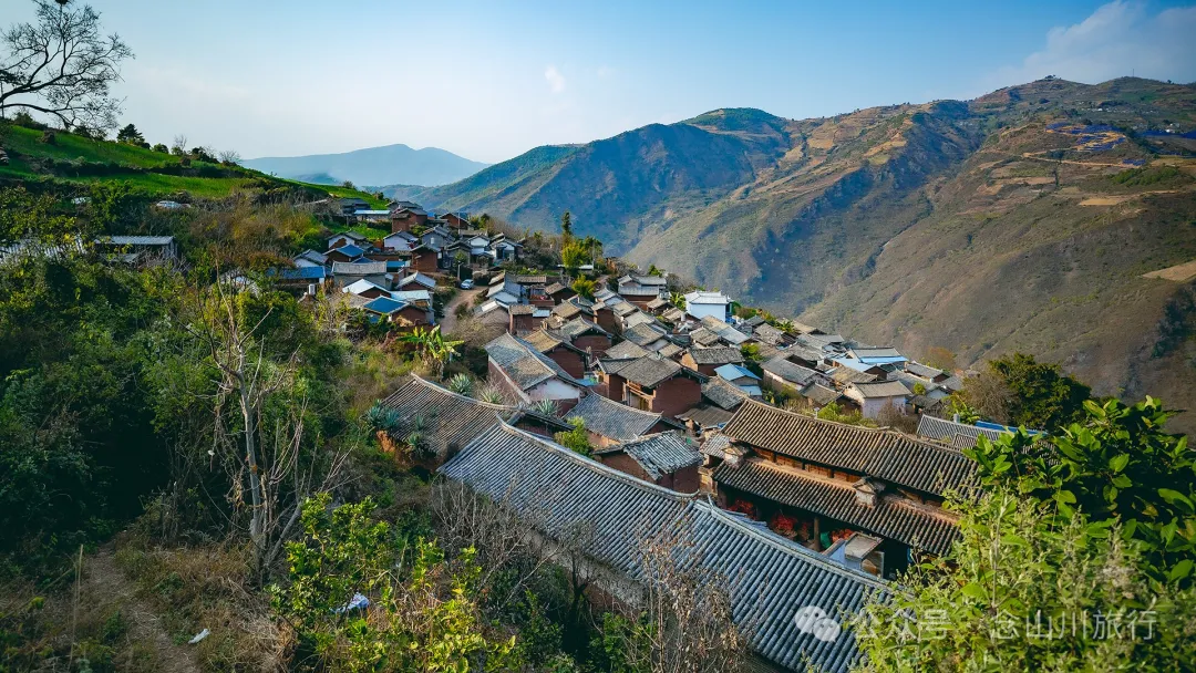 大理巍山馬鞍山鄉打比麼村：公路上的俯瞰，遇見山間最美的畫卷 - 第16张