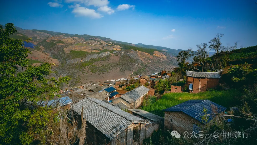 大理巍山馬鞍山鄉打比麼村：公路上的俯瞰，遇見山間最美的畫卷 - 第5张
