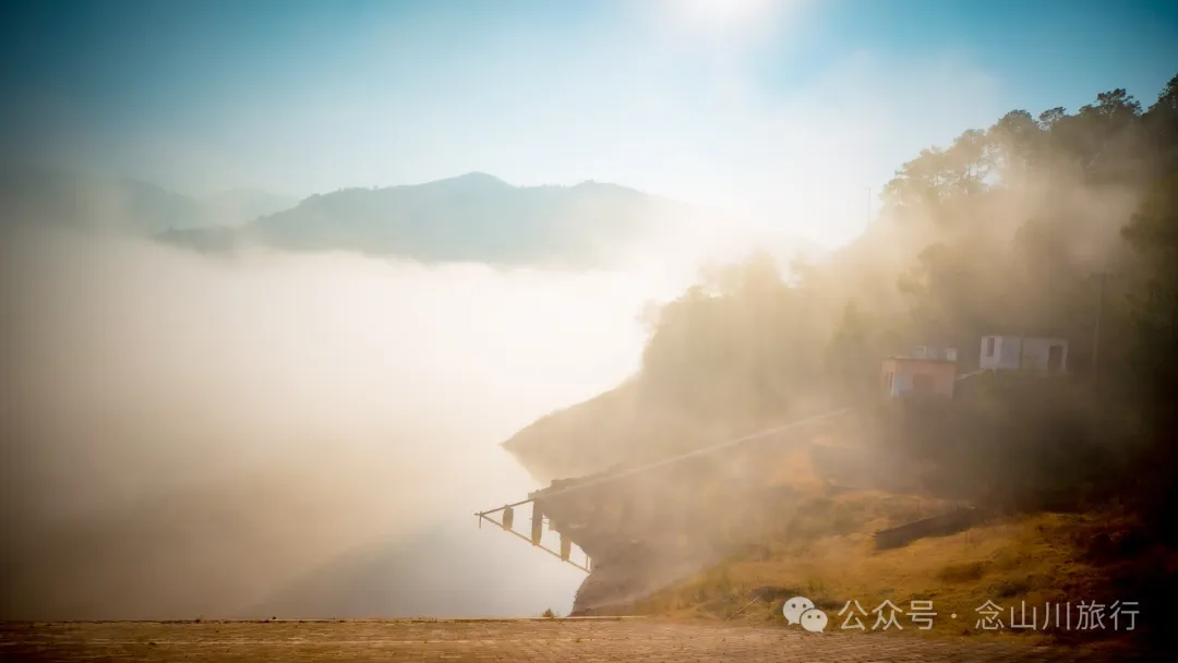 Cloud Sea Wonder in Dali Weishan Basin: Misty Mengshe River, Lively Fengchuan Tower - Image 14