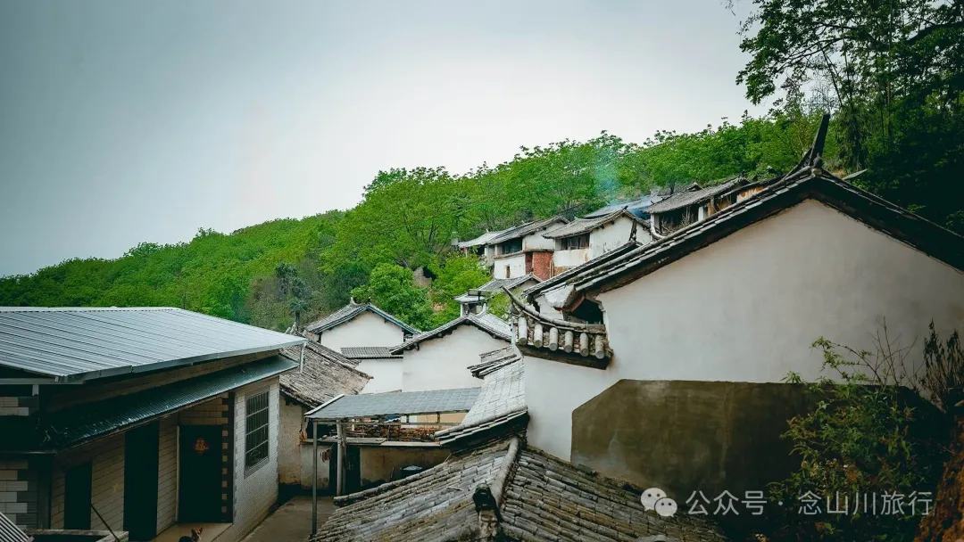 大理南涧小湾东镇老家库村:千年彝寨,宛如漂浮在绿海上的岛屿 - 第14张