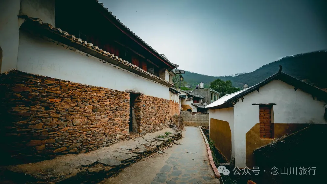 大理南涧小湾东镇老家库村:千年彝寨,宛如漂浮在绿海上的岛屿 - 第15张