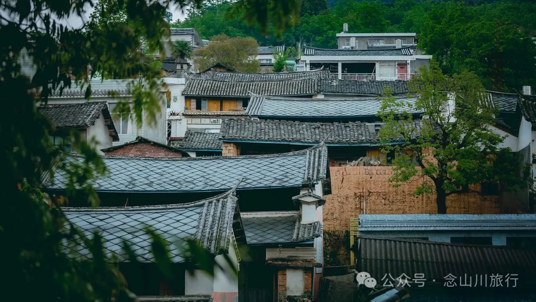 大理南澗碧溪鄉岩子頭村：古樹群中的寧靜，古老村莊的故事 - 第5張