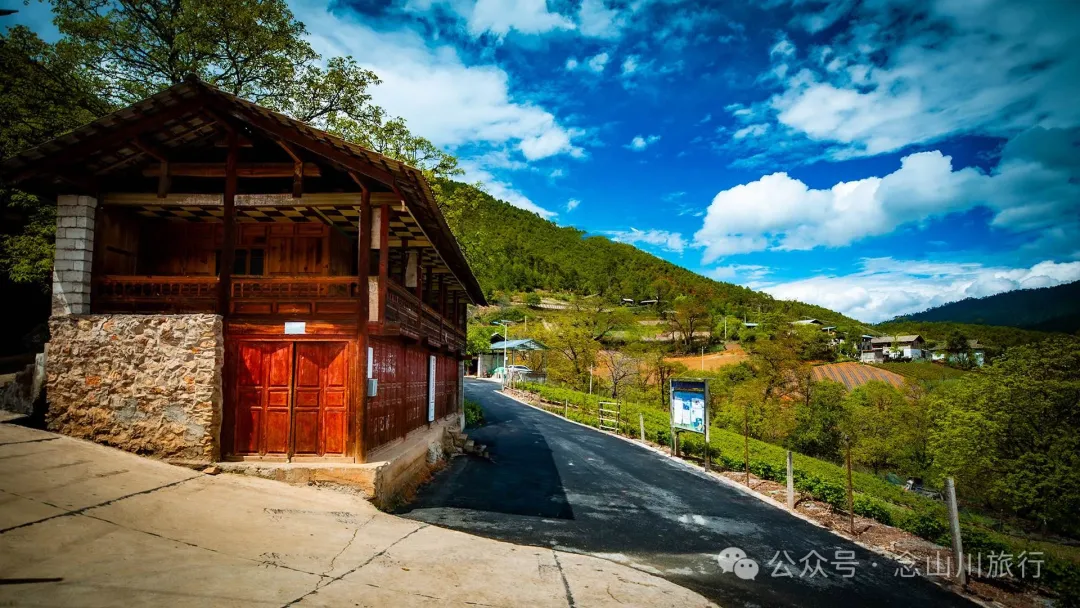 Bazhu Village in Tacheng Town, Weixi, Diqing: A Pure Land of Tibetan Buddhism, a Green Secret Deep in the Mountains - Image 22