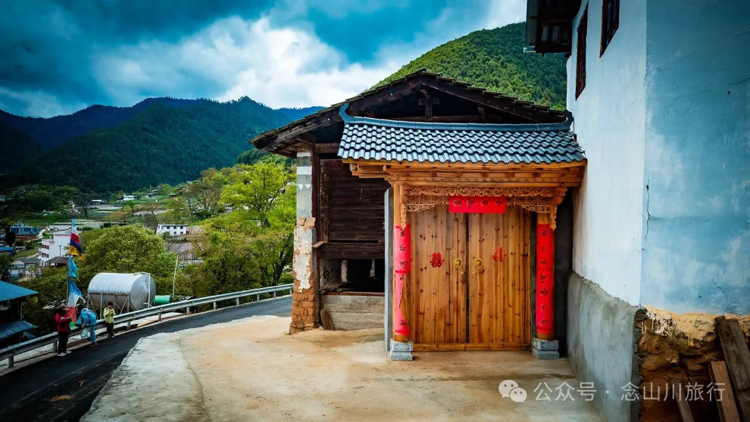 Bazhu Village in Tacheng Town, Weixi, Diqing: A Pure Land of Tibetan Buddhism, a Green Secret Deep in the Mountains - Image 24