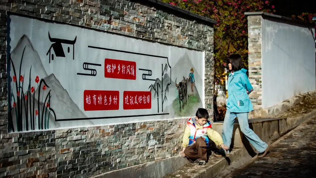 迪慶維西塔城鎮朵那閣村：傈僳族特色村，木楞房炊煙裡的新舊交融 - 第34張
