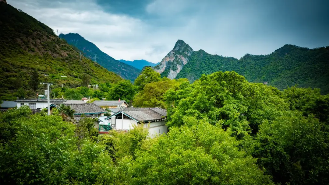 迪庆维西塔城镇其宗村:“鸡鸣四县”的多民族村落,金沙江畔的活佛村 - 第14张