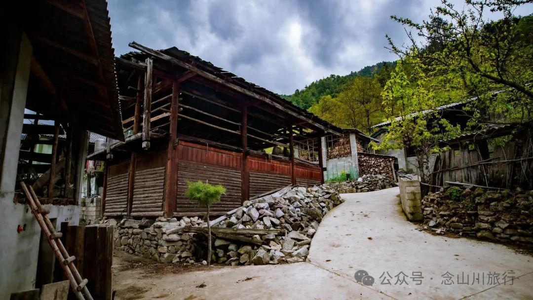 迪慶維西縣塔城鎮雙加馬村：臘普河邊聽一段退伍老兵的故事 - 第2張
