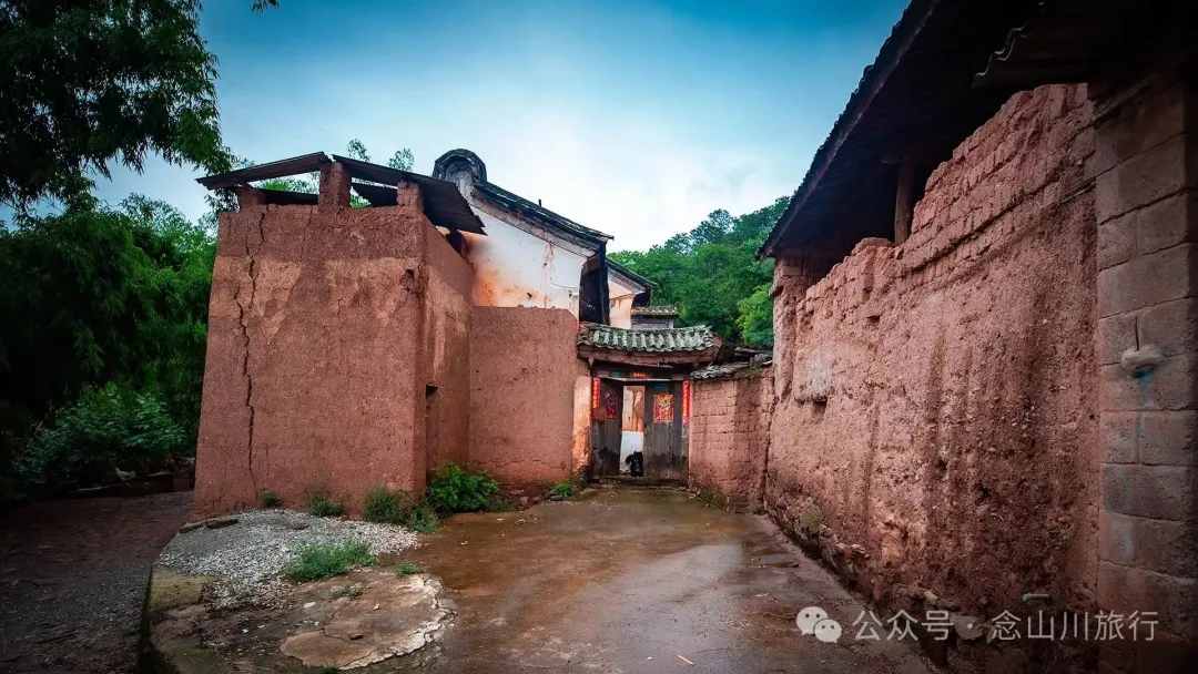 大理巍山庙街镇利客村:青瓦问茶的百年孤独,谁来守住最后一盏老宅灯? - 第12张