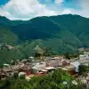 大理巍山巍宝山乡司妈里村:群山之间的黛瓦屋檐,与无人认领的黄昏