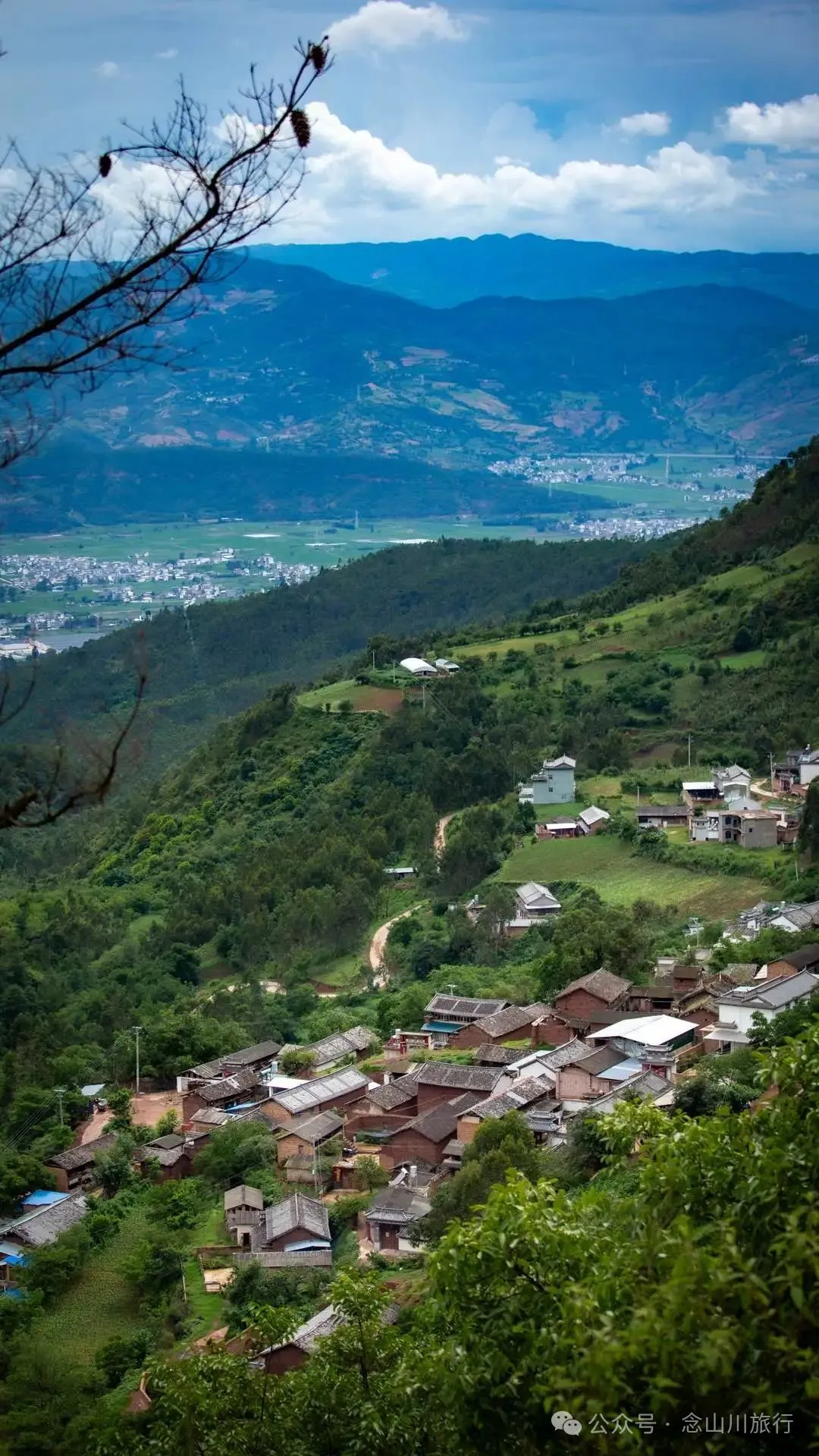 大理巍山大仓镇凤山村:背靠山野的夕阳晚景,俯瞰坝子的宁静时光 - 第21张