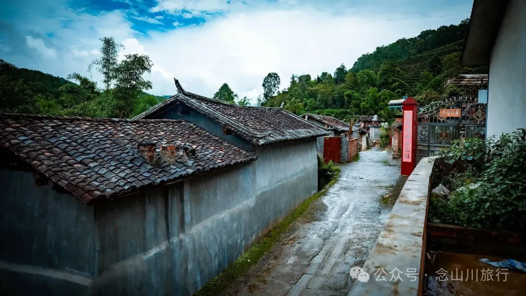 Jianshui Group, Sanying Village, Dajie Town, Jingdong, Pu’er: A Slow Mountain Life Written by Tea and Pottery in the Ailao Mountains - Image 14 - 大理旅行 Jianshui Group, Sanying Village, Dajie Town, Jingdong, Pu’er: A Slow Mountain Life Written by Tea and Pottery in the Ailao Mountains - Image 14