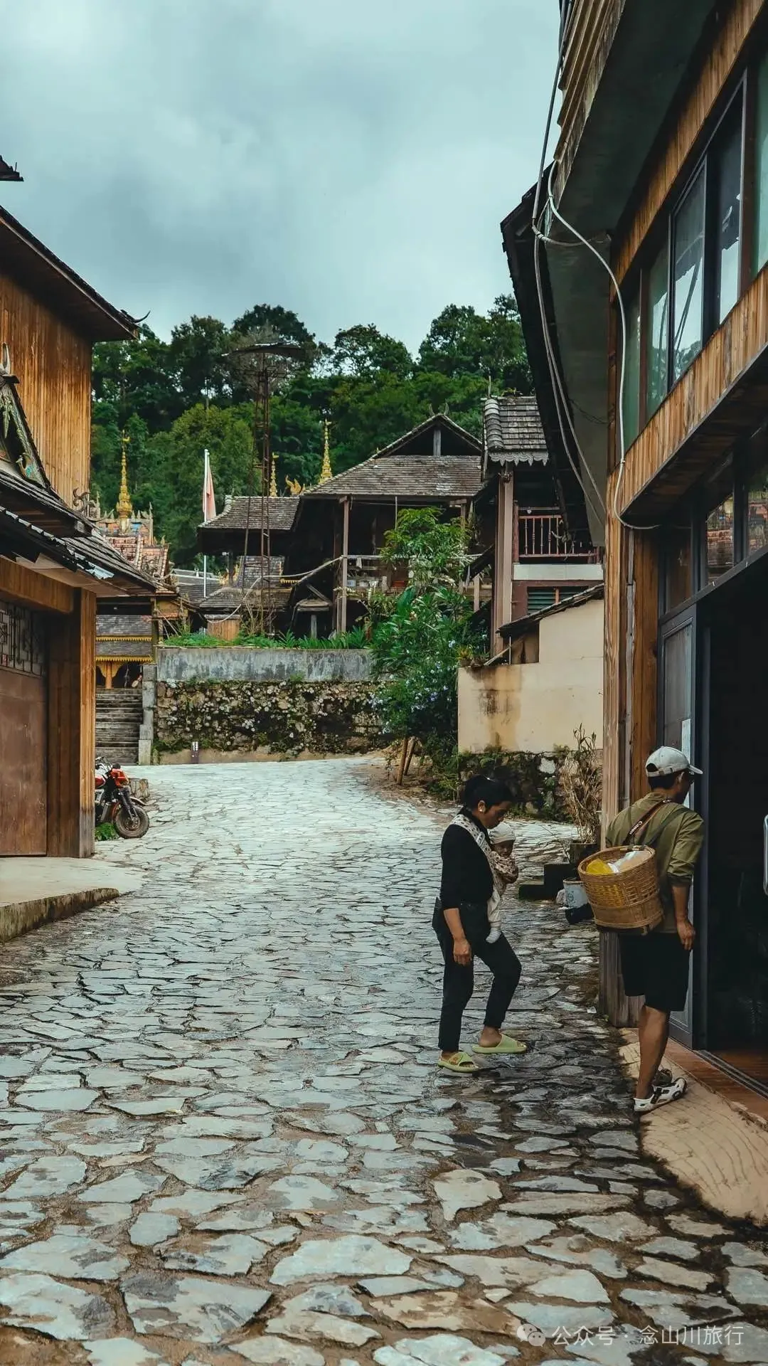 普洱澜沧景迈山芒埂寨：佛寺不语，榕树轻摇，时光在此皈依 - 第11张