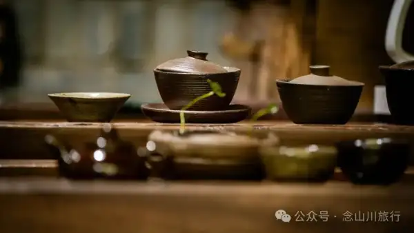 普洱景东陶缘居土陶制作技艺非遗工坊:乡愁是待烧的陶坯,理想是第四道茶汤
