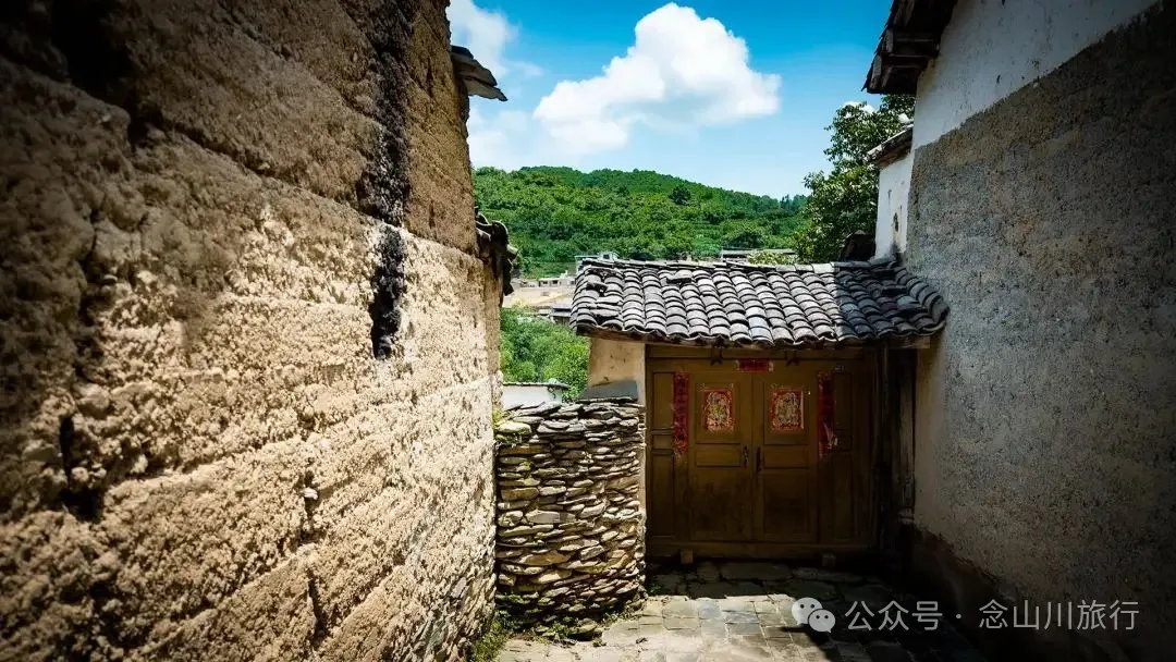 大理南澗寶華鎮格止腊村:一條小河分兩岸,卻讓風景成了雙倍 - 第16張