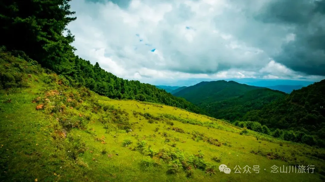 巍弥线-沙帽山的山景风光:风车是云雾的时针,草甸是山峦的柔软衬里 - 第10张