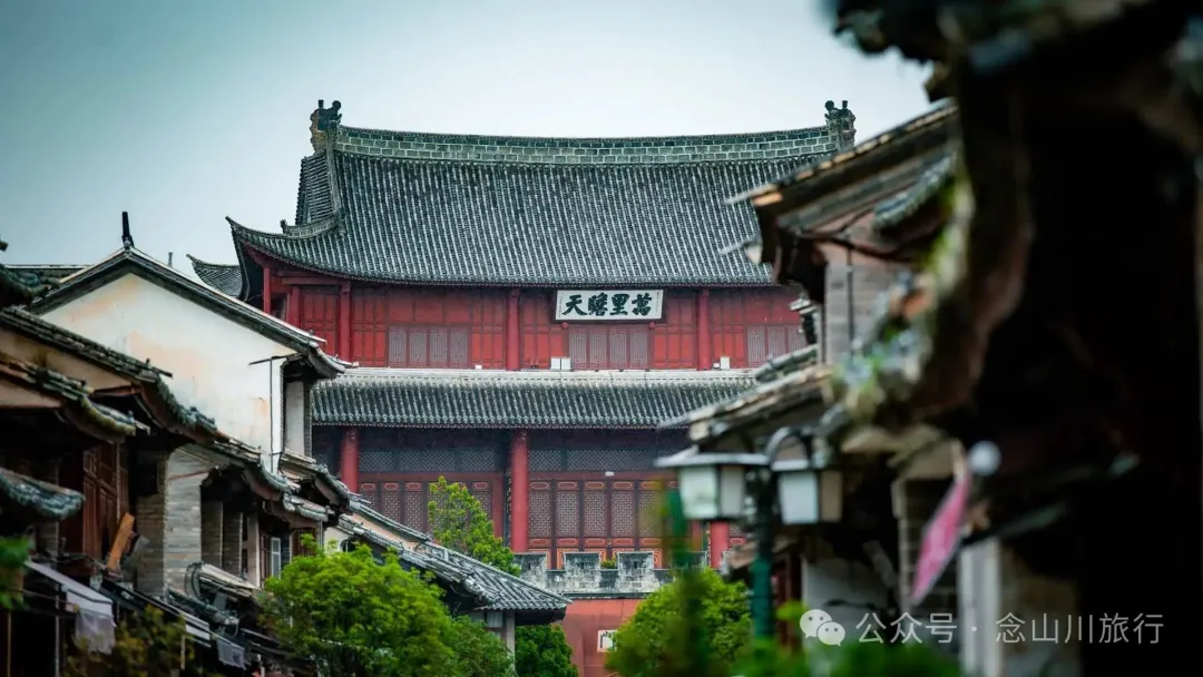 巍山古城的大街小巷：拱辰楼的晨光，群力门的黄昏，中间是未被吵醒的小城岁月 - 第1张